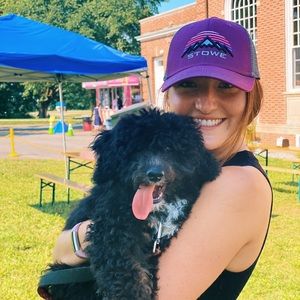 Meet your Posher, Caroline